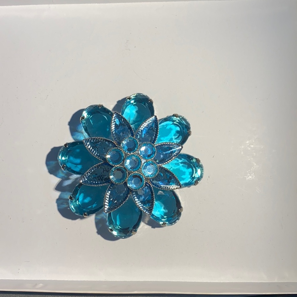Women’s Pin